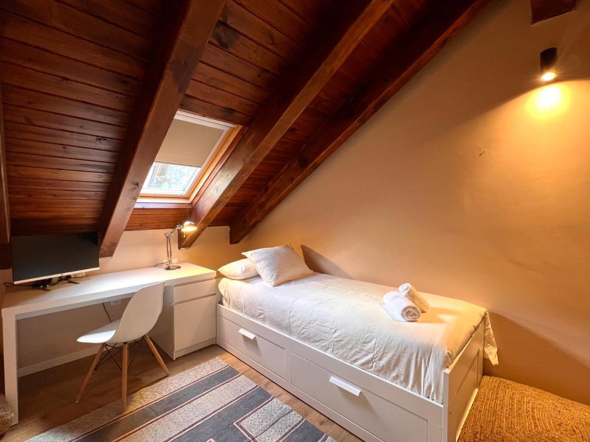 Duplex La Roca - L'Amfitriona Leilighet Espot Eksteriør bilde